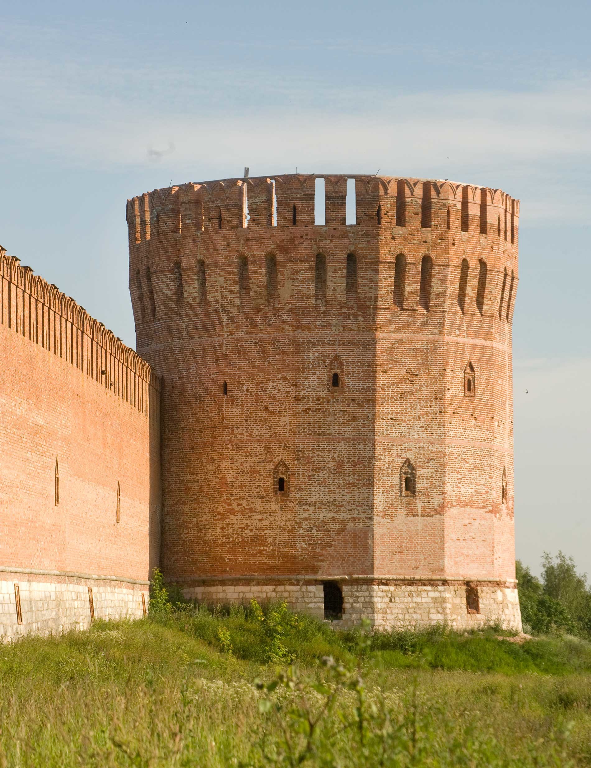 Smolensk citadel.  East wall with Eagle Tower. East façade. July 1, 2014