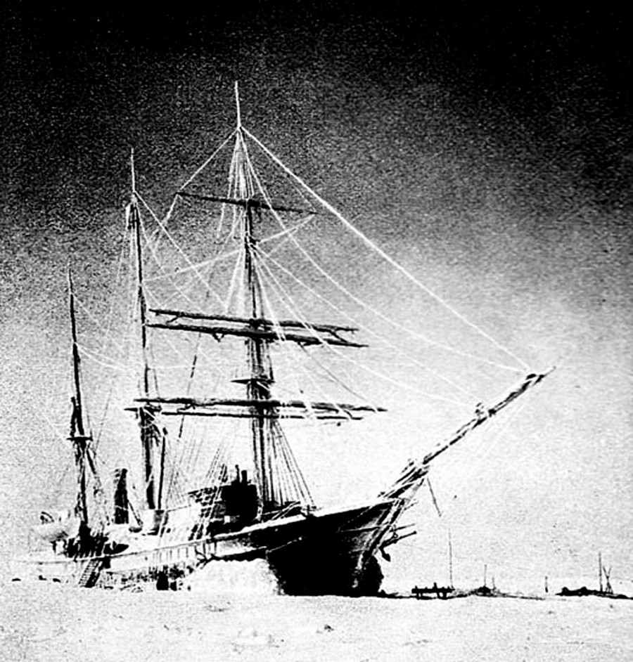 Photo of a Russian brig 