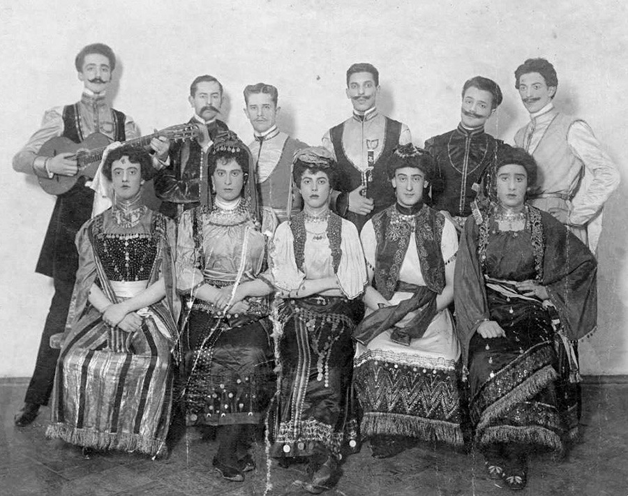 Senior male students of the Imperial School of Jurisprudence disguised as gypsy men and women, circa 1910. 