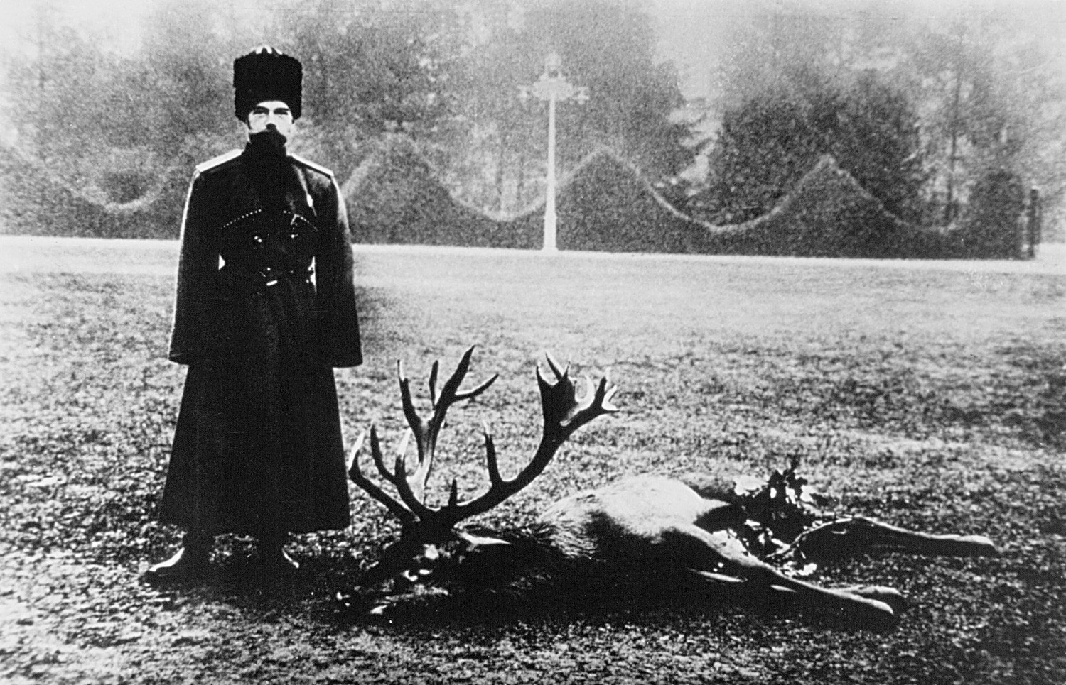 Le tsar Nicolas II Romanov de Russie durant une expédition de chasse dans la Forêt de Białowieża, Empire russe, 1897
