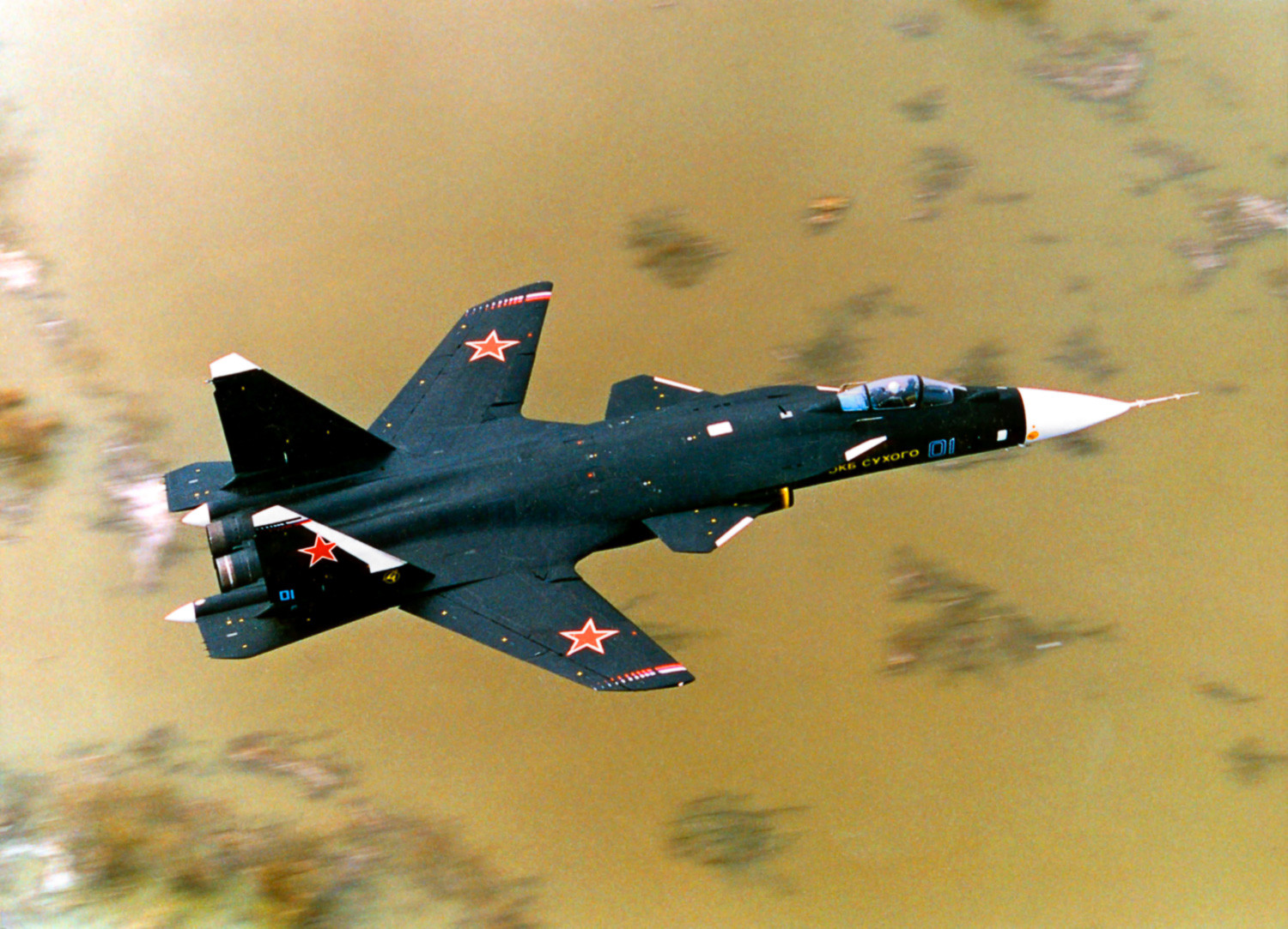 Eksperimentalno lovsko letalo Suhoj Su-47 Berkut [