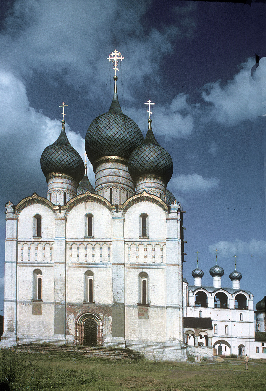 Dormition Cathedral&belfry. West view. June 28, 1995.