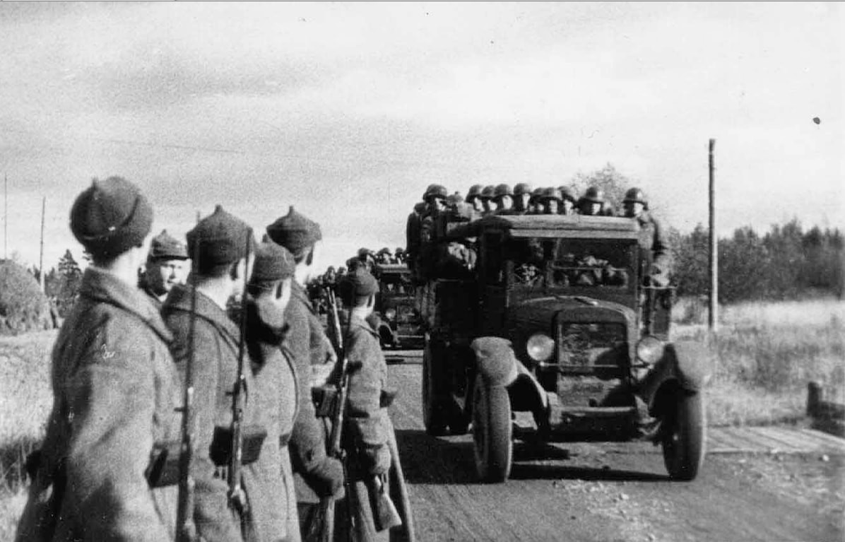 Rdeča armada ob vstopu v Estonijo, oktober 1939
