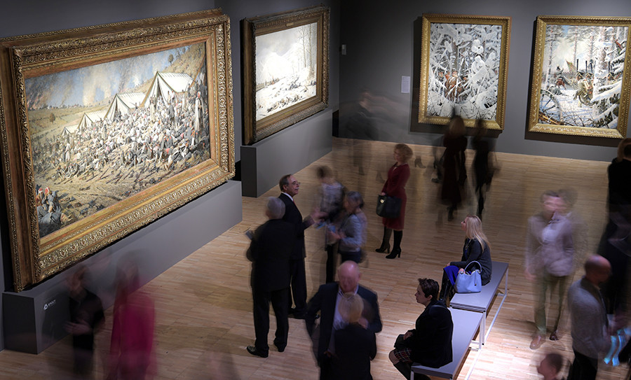 People admire masterpieces at the new Vasily Vereshchagin exhibition