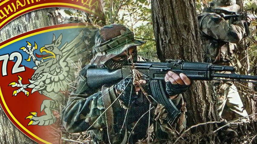 Војници на добровољном служењу војног рока у Специјалној бригади ВС ...