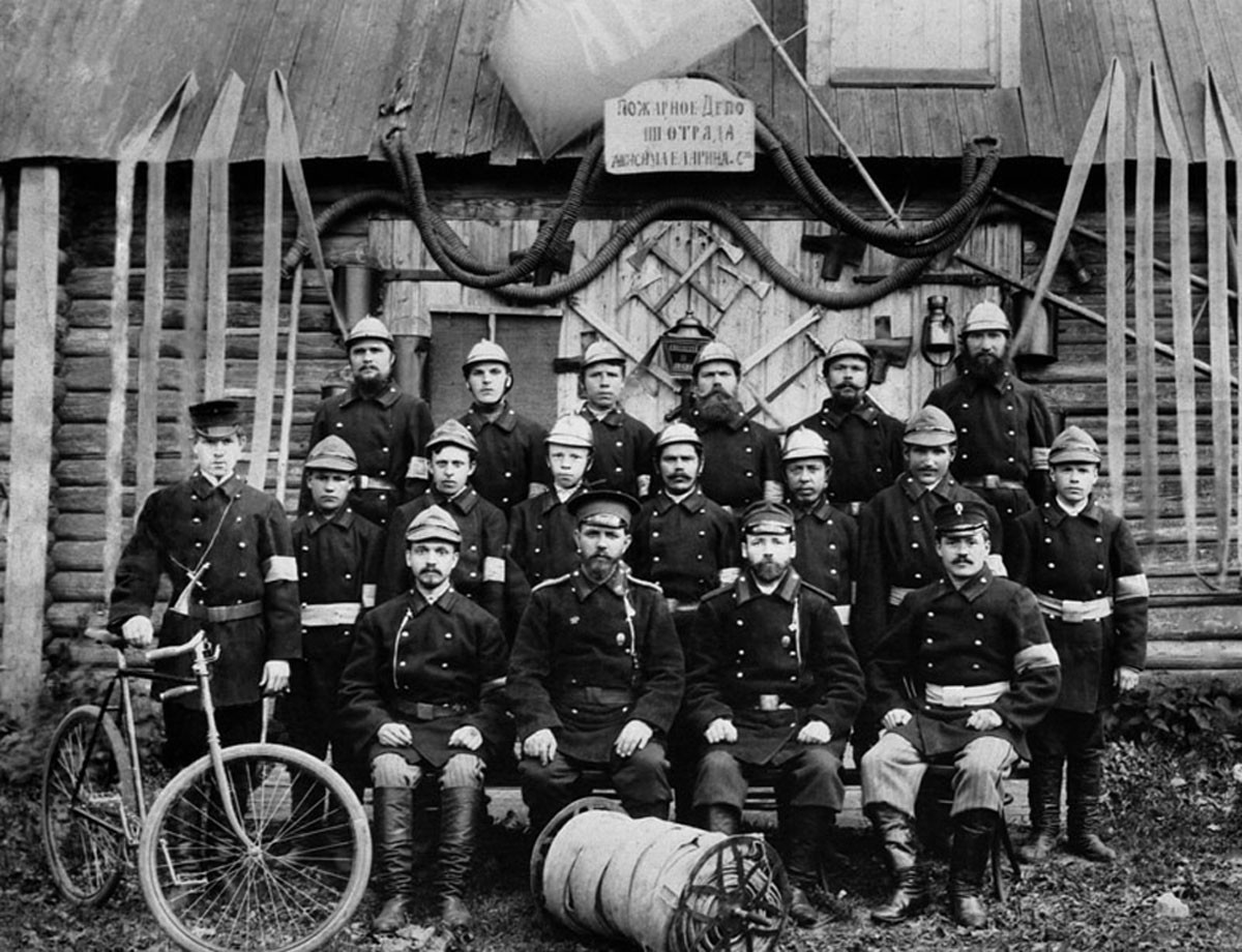 1907. Cuerpo de bomberos.