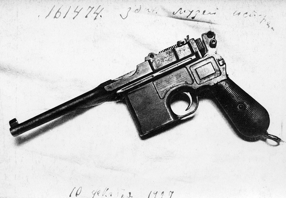 Die Mauser-Pistole K-97/12 Nr. 161474: Laut seinem Besitzer, dem Revolutionär Pjotr Jermakow, wurde der Zar mit dieser Waffen erschossen.