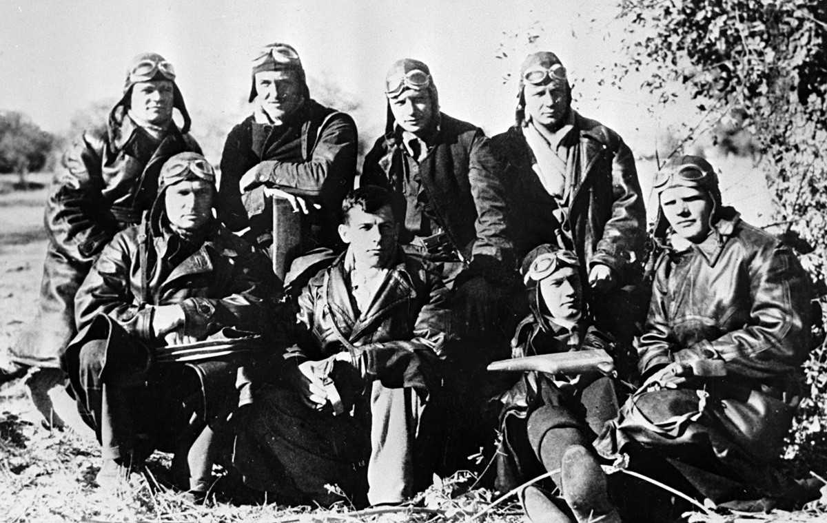 Sovjetski piloti na letališču Soto blizu Madrida.