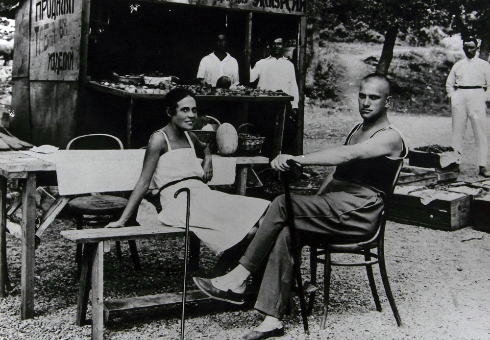Majakovski z ljubeznijo svojega življenja Liljo Brik, Jalta, Krim, 1926