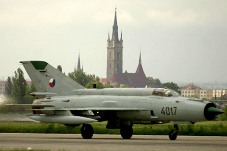 Чешки изтребител МиГ-21, военновъздушна база в Чалав, 19 юни 2001 година