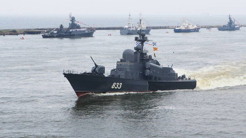 A Project 1241 Molniya missile corvette during the final rehearsal of the parade to mark the Navy Day in Baltiysk.