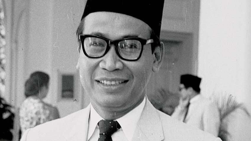 Subandrio (lahir di Kepanjen, Jawa Timur, 15 September 1914, meninggal di Jakarta, 3 Juli 2004 pada umur 89 tahun) adalah politikus Indonesia yang sangat berpengaruh pada masa pemerintahan Presiden Sukarno.