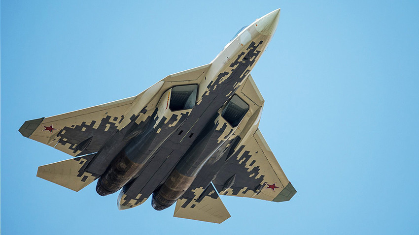 Rusko večnamensko bojno letalo pete generacije Su-57