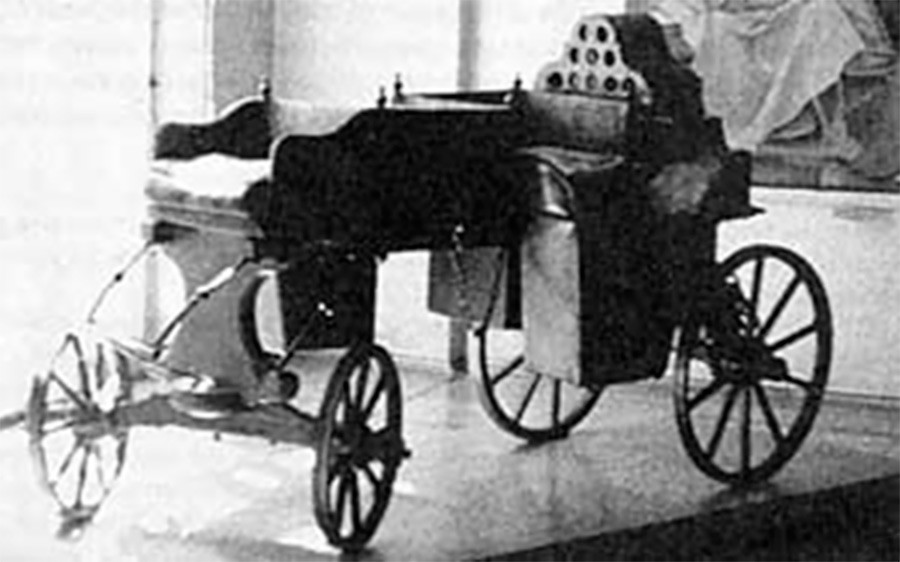 シャムシュレンコフが開発した自動馬車の復元れたもの