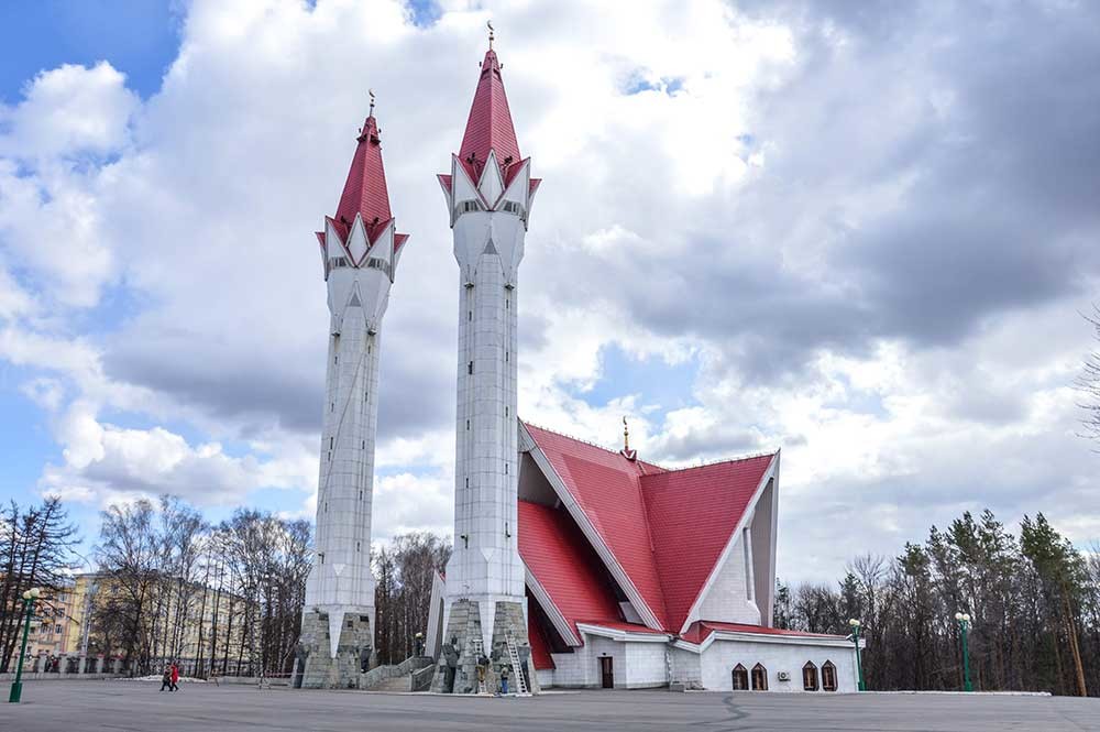 The majestic Lala Tulpan mosque