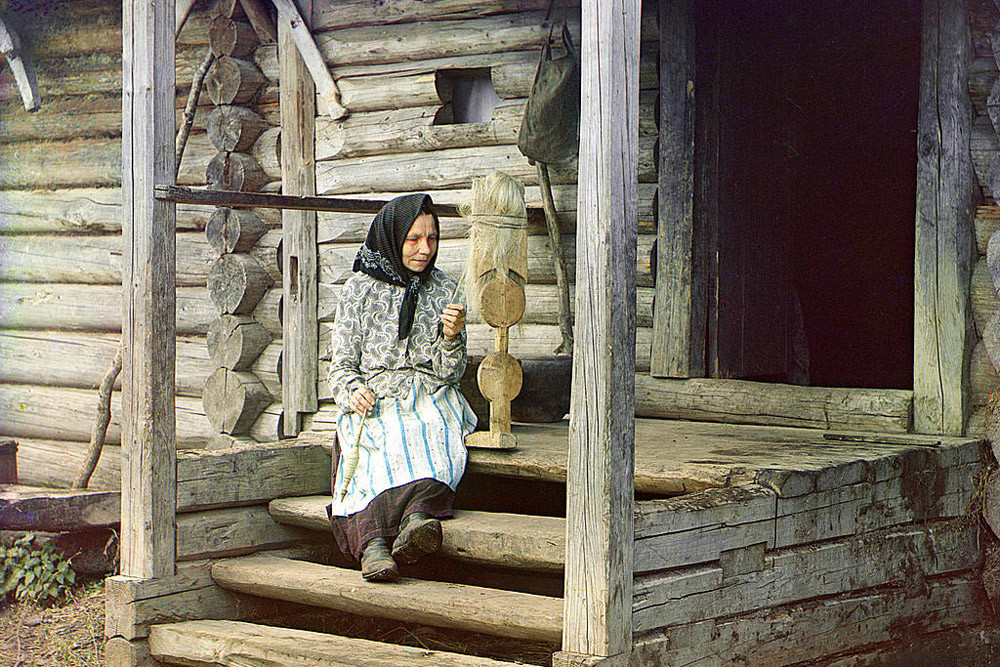 Rueca. En la aldea de Izvédovo, cerca de Súzdal. 1910
