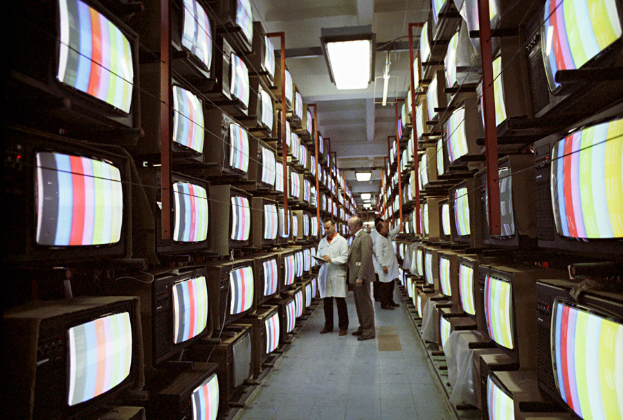 Elektron社が生産したテレビのテスト。