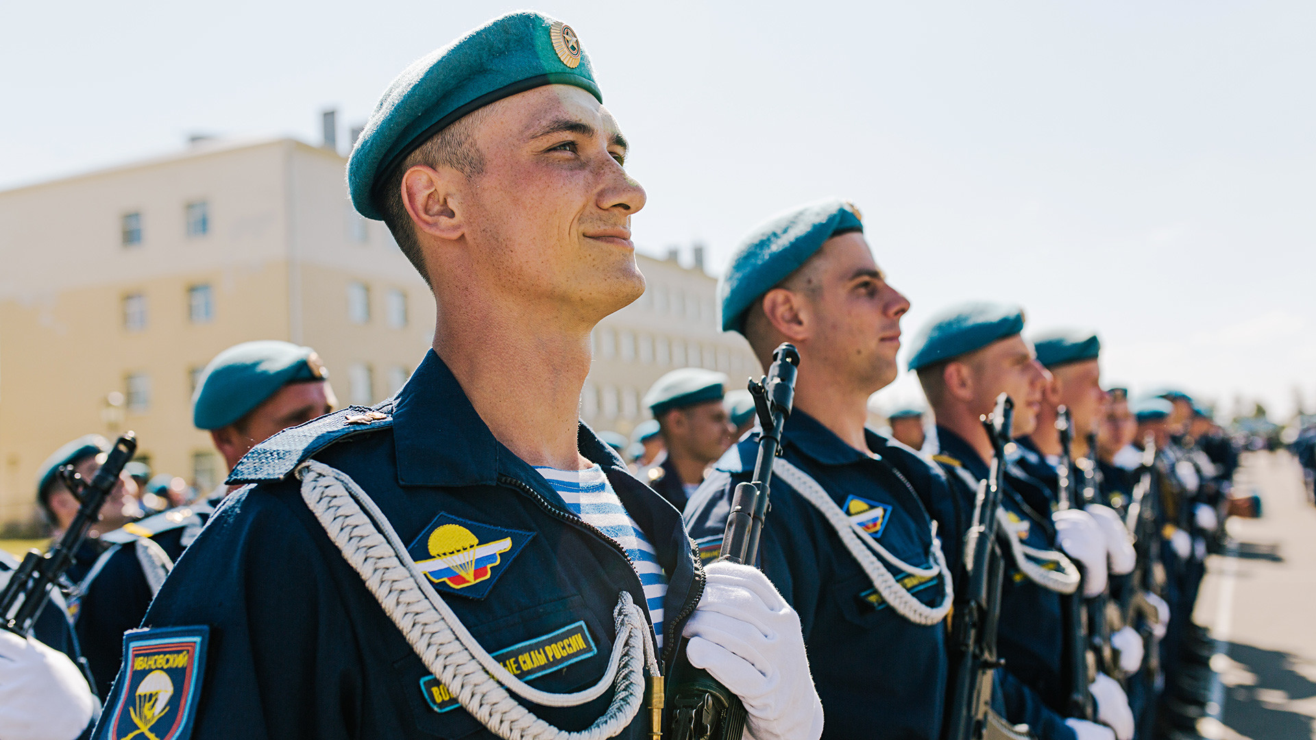 La Garde russe: petite histoire illustrée de ces unités d’élite