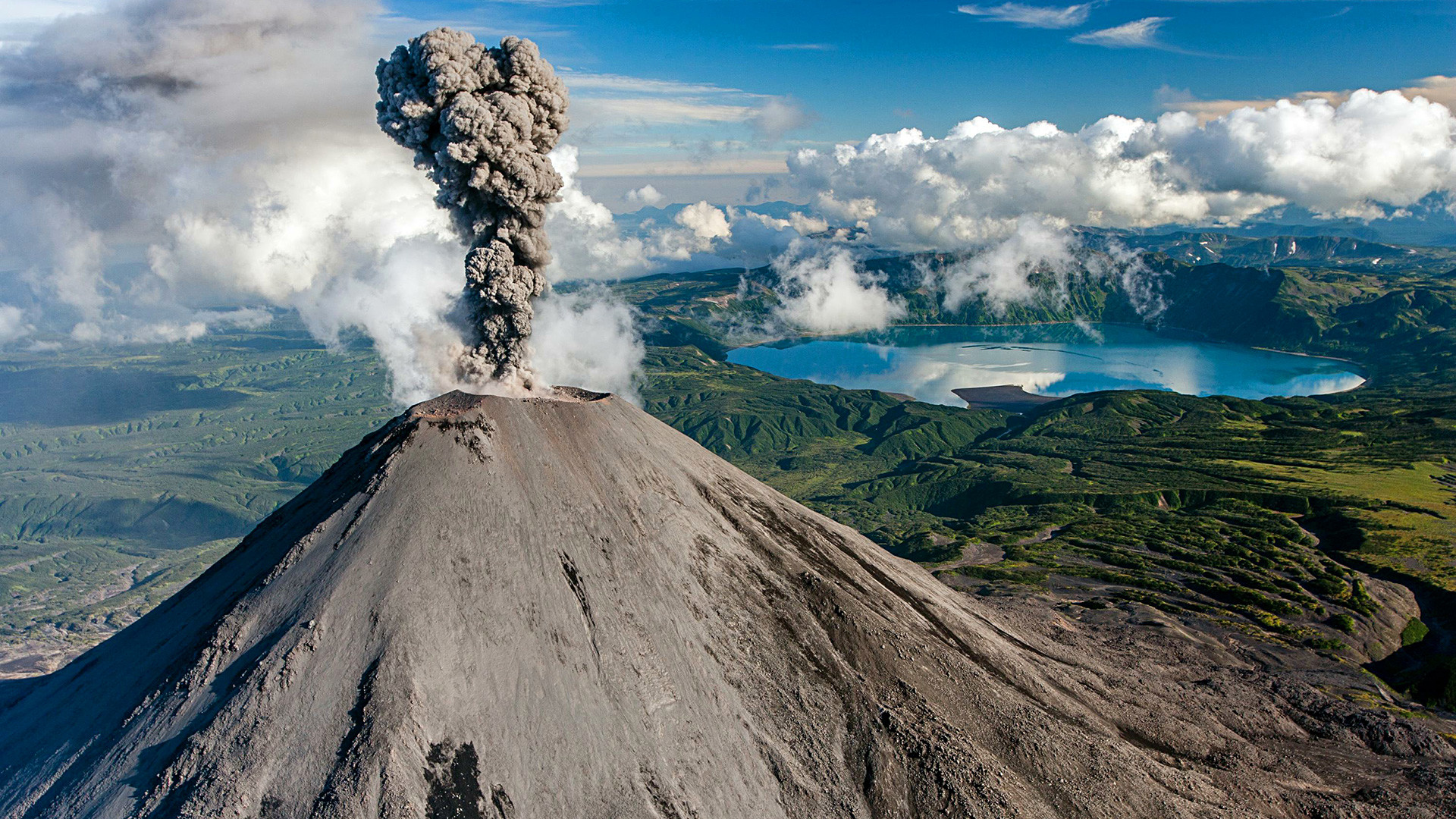 ロシアでもっとも危険な火山8つ ロシア ビヨンド