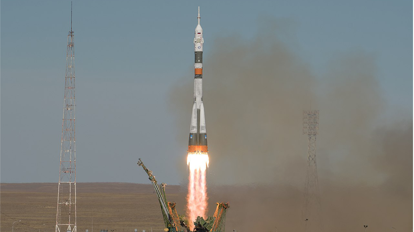Sojuz MS-10 (konfiguracija Sojuz-FG) med izstrelitvijo 11. oktobra 2018
