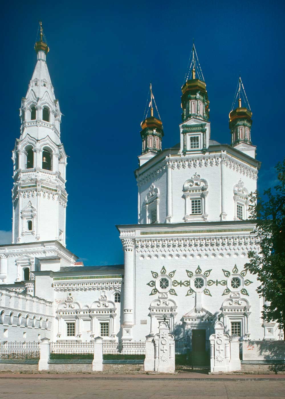 Trinity Cathedral & bell tower. South view. August 27, 1999
