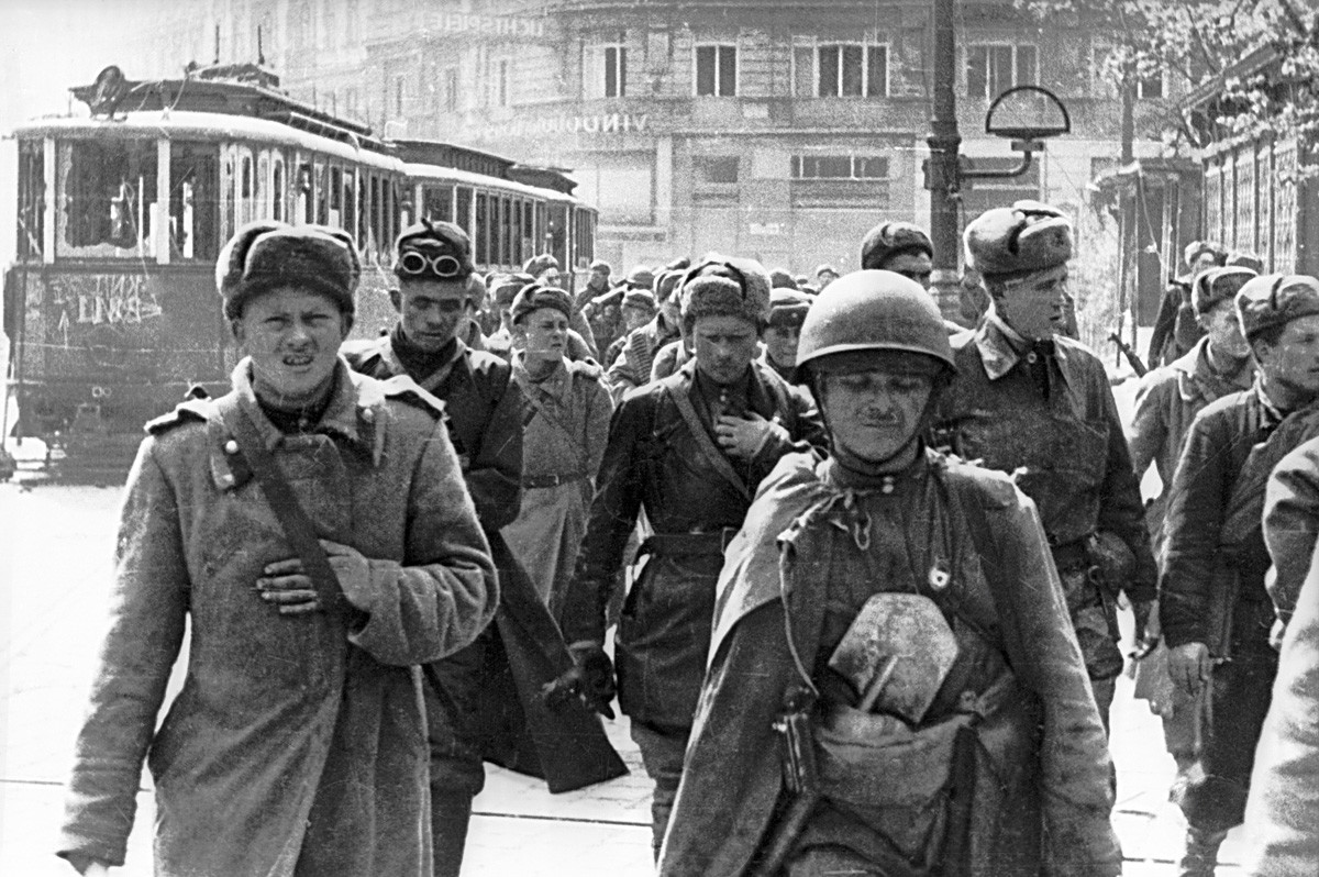 Совјетска војска у Бечу, пролеће 1945.