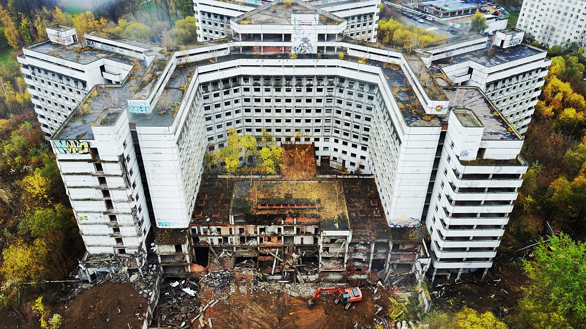Moscow S Creepiest Abandoned Hospital In Photos Russia Beyond