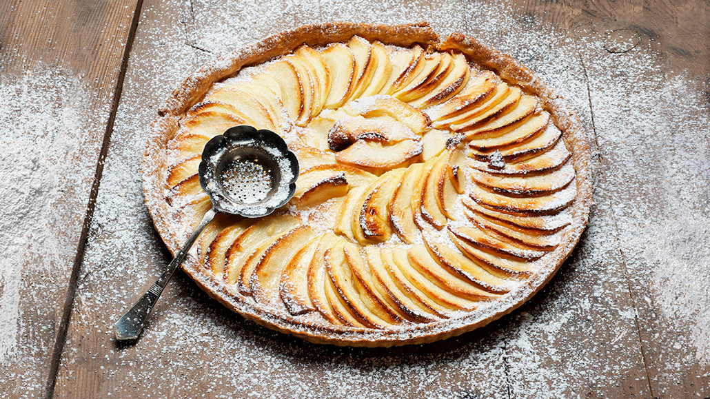 Try cooking the favorite apple pie of Russian poet Marina Tsvetaeva ...