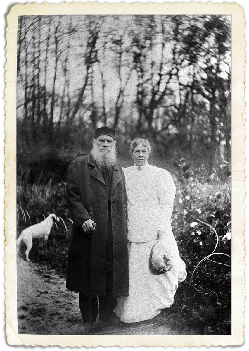 Leo Tolstoy and his wife Sophia in the family estate of Yasnaya Polyana.