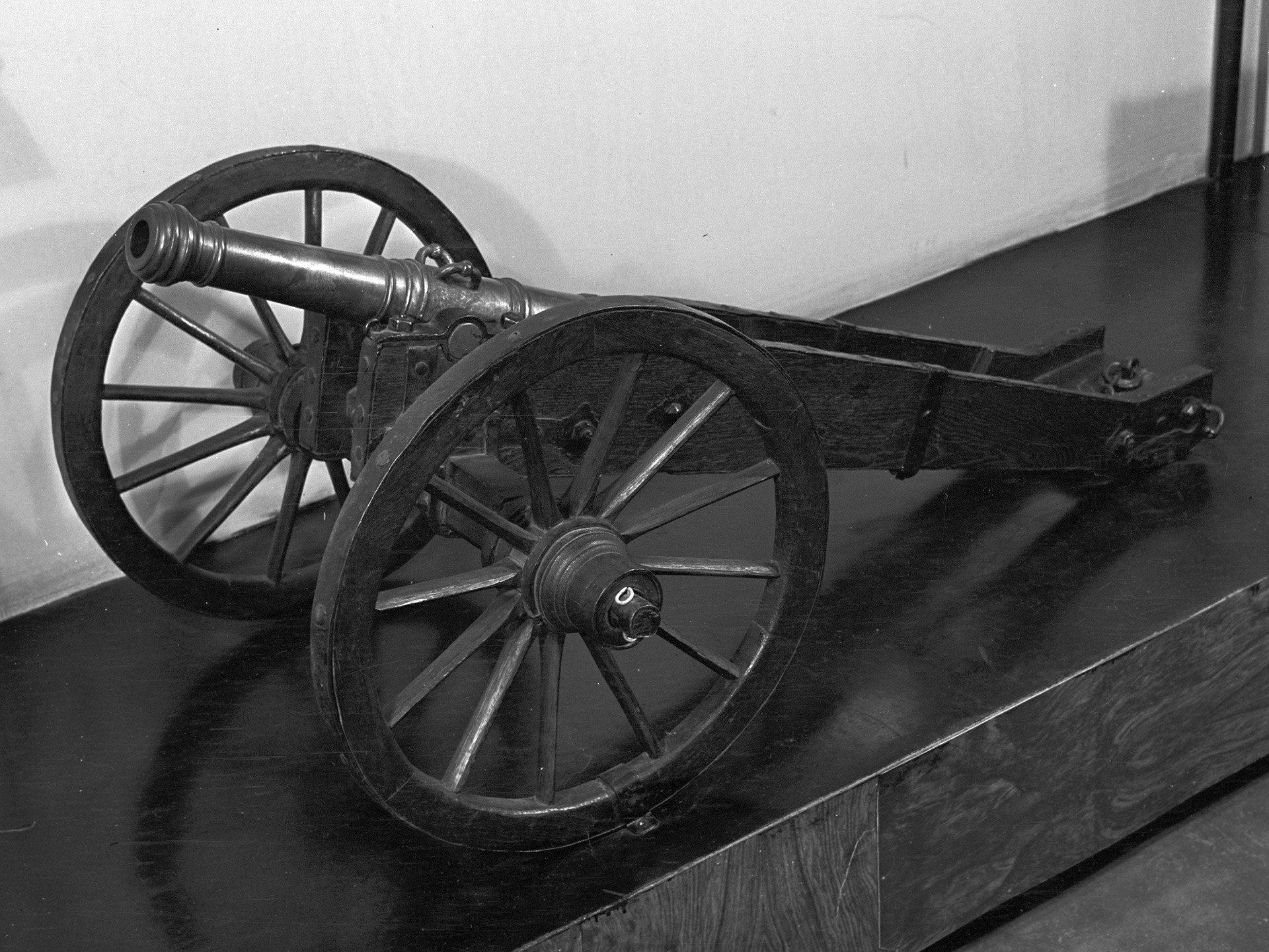 Canhão de 27 mm da segunda metade do século 17.