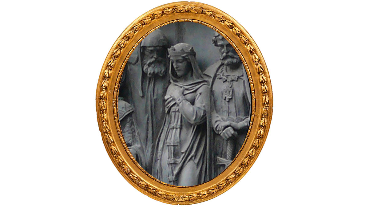Anastazija Romanovna na spomeniku Ruskega tisočletja v Velikem Novgorodu 

