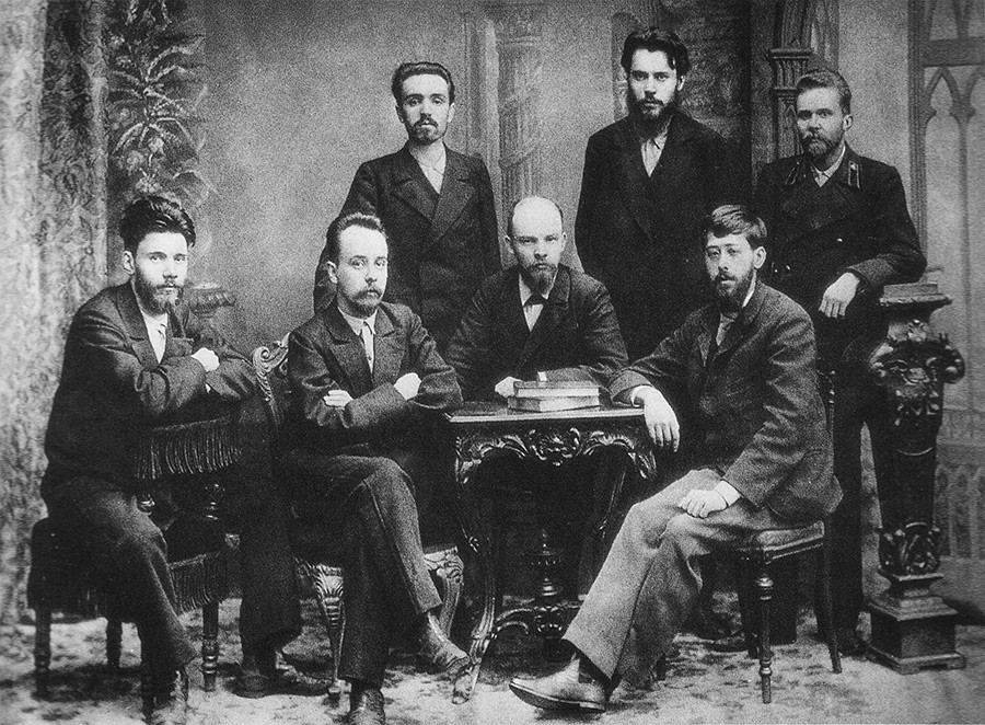 Lenin with members of the League of Struggle for the Emancipation of the Working Class.