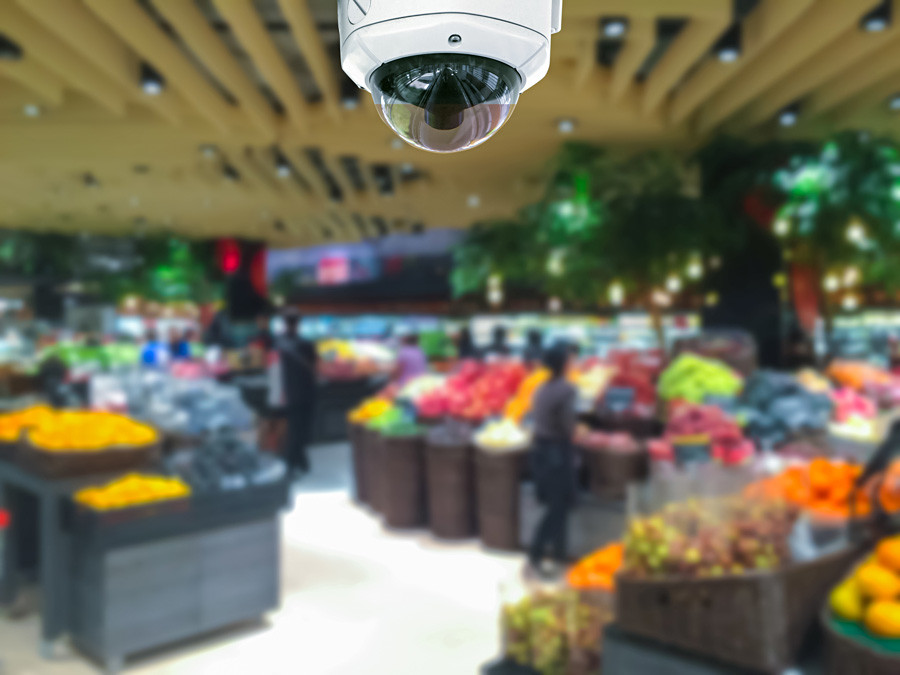 У кемеровским продавницама је било постављено само пет камера за видео-надзор, али је и поред тога овај софтвер већ четвртог дана од почетка експеримента пронашао лице за којим се трагало.