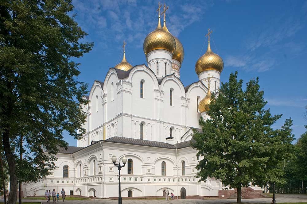 Yaroslavl. Cathedral of the Dormition of the Virgin. Southwest view. August 14, 2017.