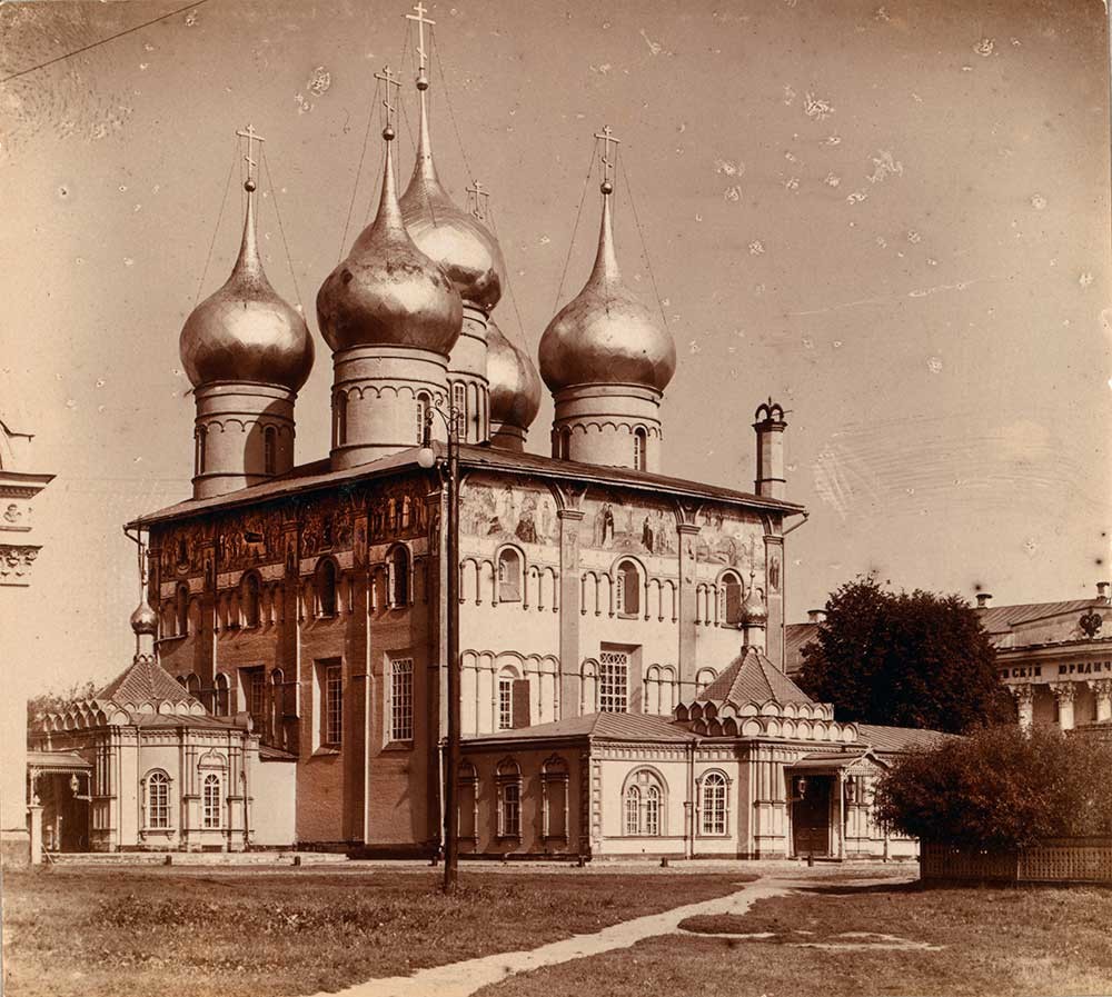 La Cattedrale della Dormizione di Jaroslavl nell'estate del 1910