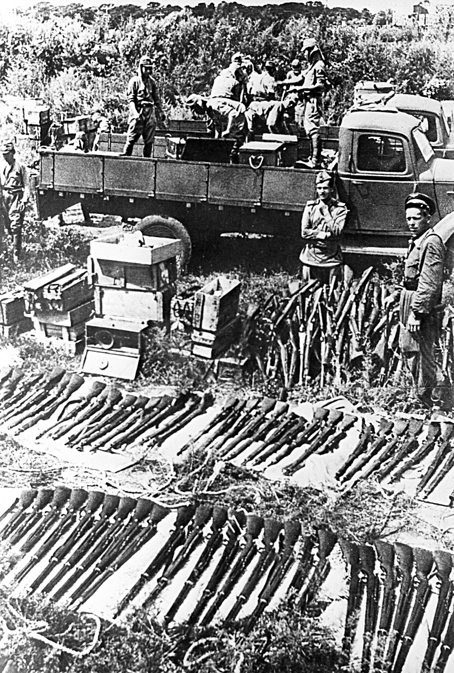 Велики отаџбински рат 1941-1945. Стрељачко наоружање које је запленила совјетска војска. 