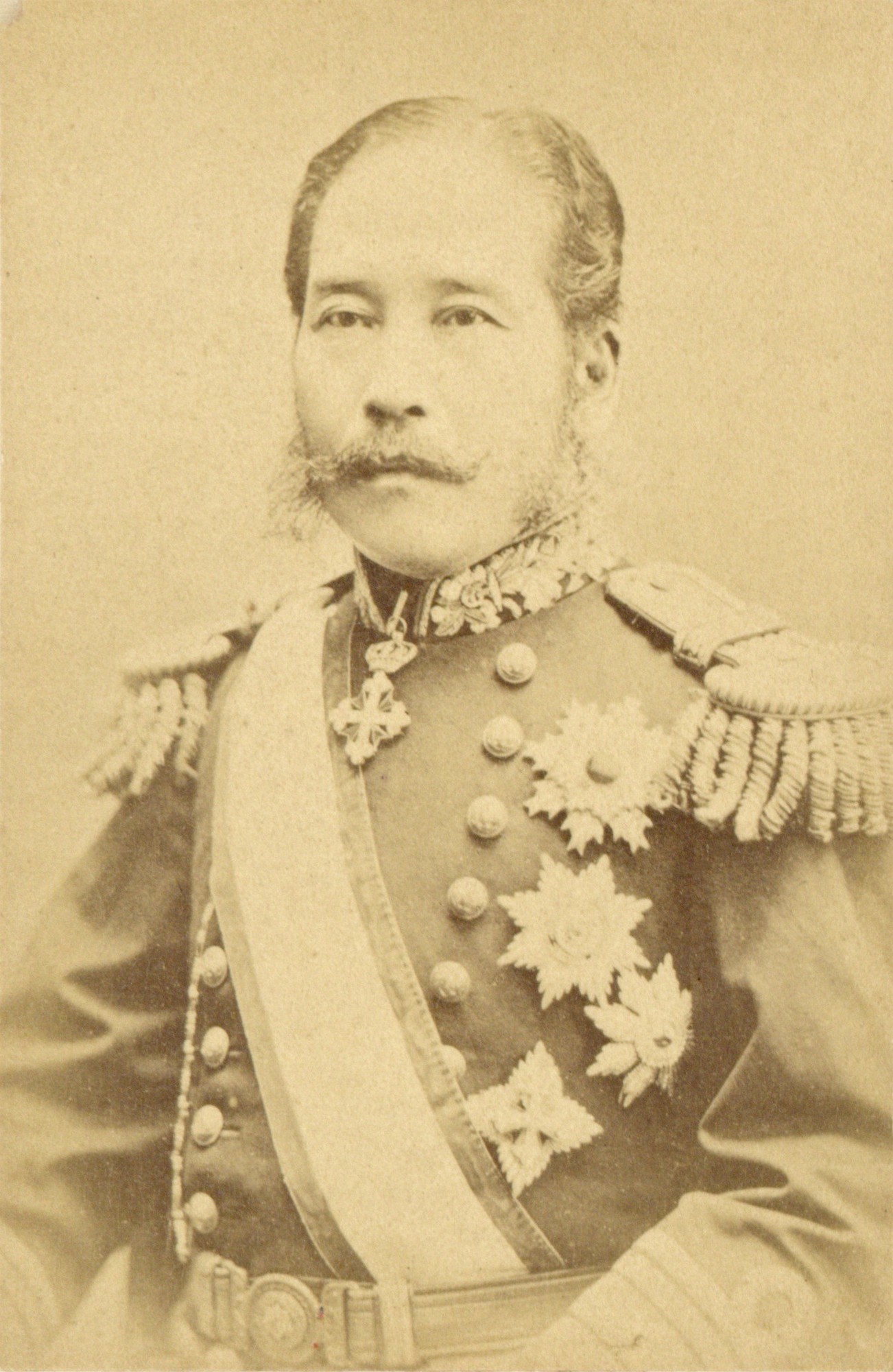 駐露特命全権公使、榎本武。1887年ごろ。
