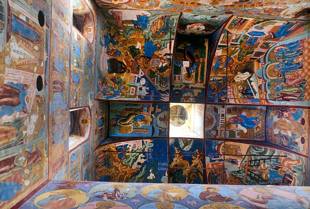 Chiesa del Salvatore. Veduta degli affreschi della volta del soffitto con i quattro Evangelisti. A sinistra: parete nord. 29 luglio 1997