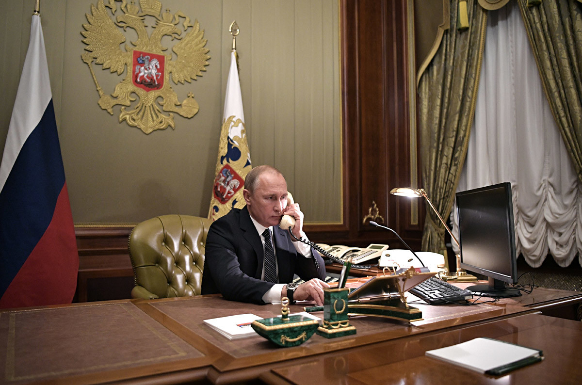 15 декември 2018 г. Владимир Путин разговаря с Артьом Палянов, болно момче от Ленинградска област