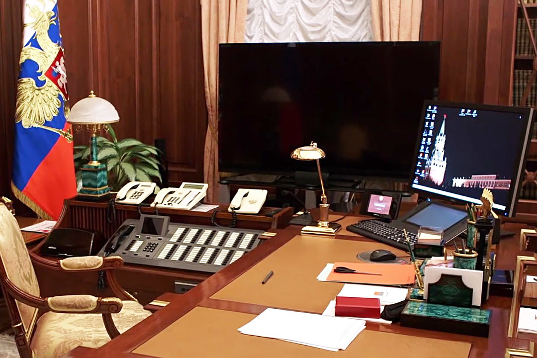 Esta é a mesa de trabalho de Vladímir Putin.