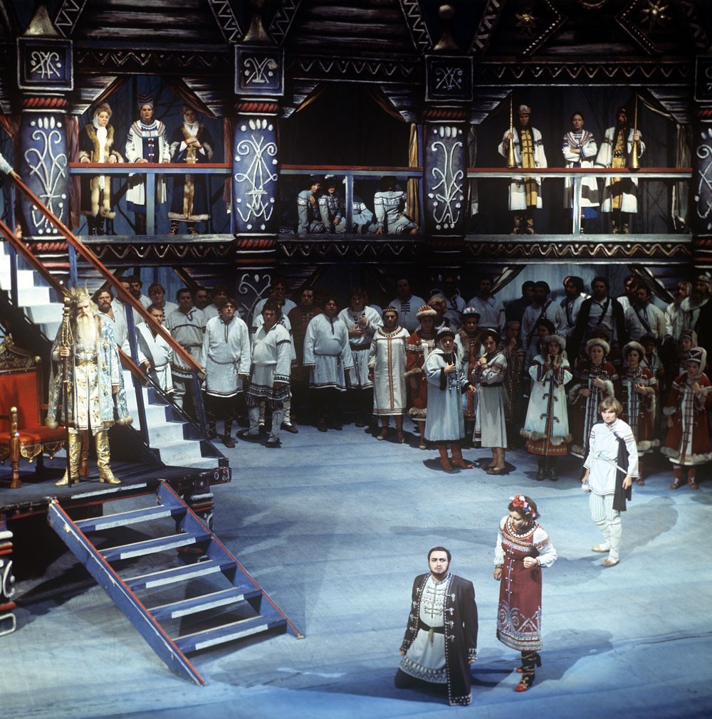 Drugo dejanje opere Sneguročka Nikolaja Rimskega-Korsakova v Bolšoj teatru.