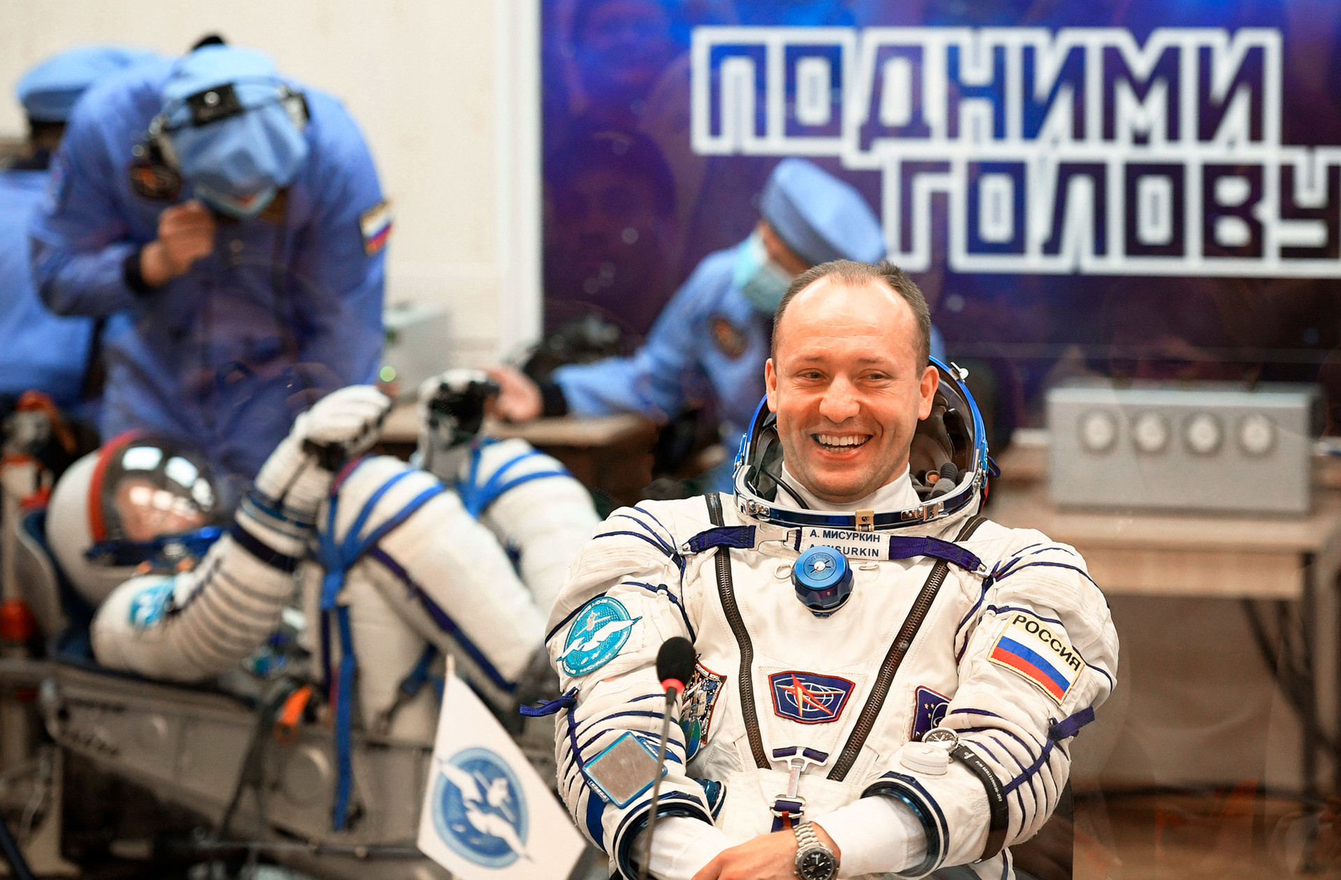 国際宇宙ステーションへの第53、54次長期滞在のクルーのメンバー、ロスコスモスの宇宙飛行士、アレクサンドル・ミスルキン。ソユーズMS-06を載せたソユーズ-FGローンチ・ヴィークルが発射される前。