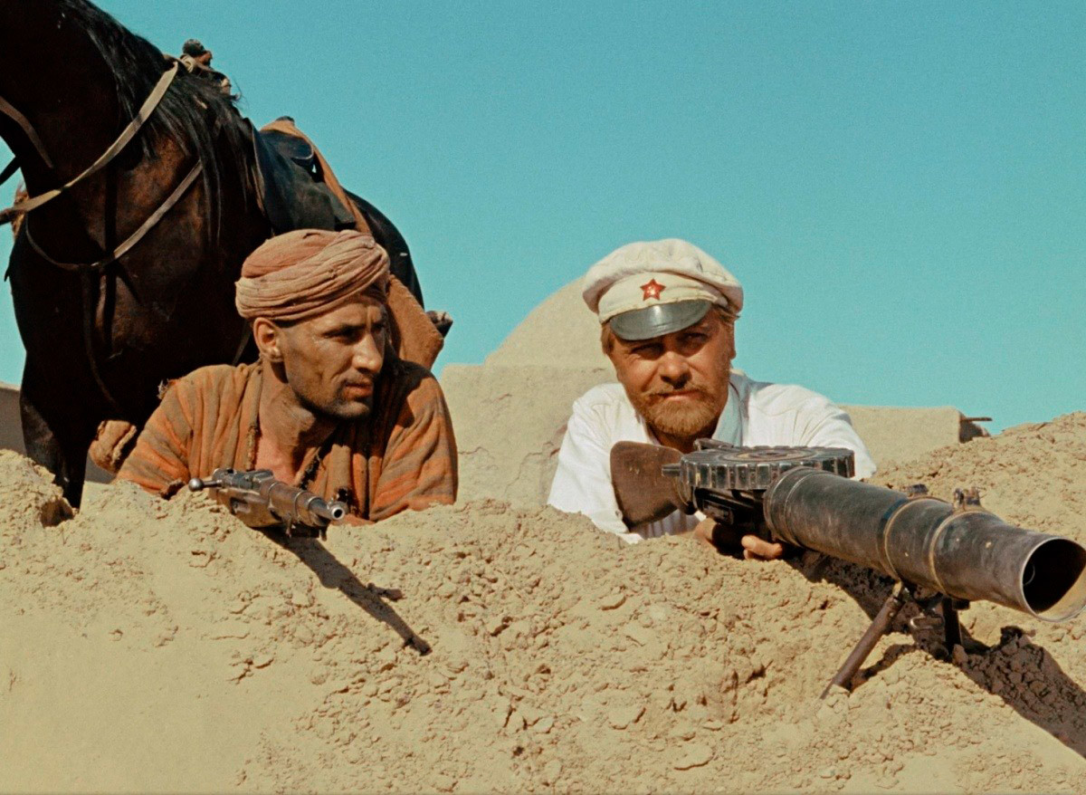Prizor iz filma Belo puščavsko sonce