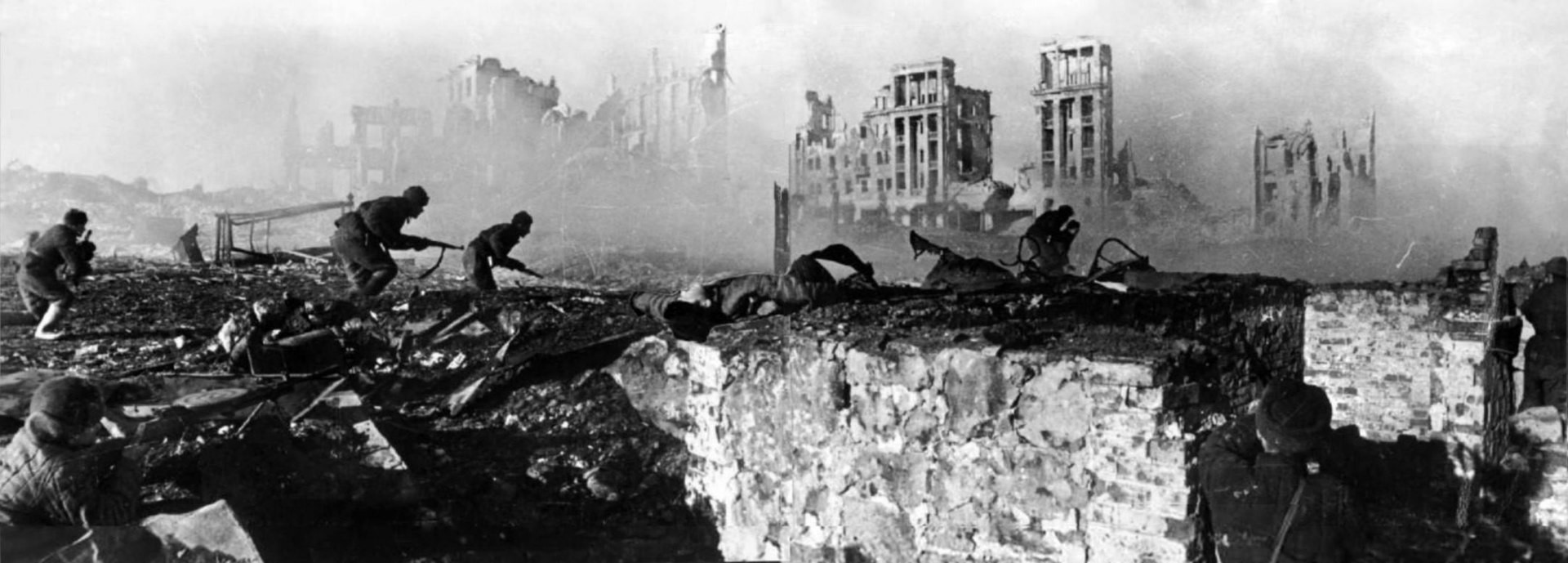 Sovjetski napad na zgradbo v Stalingradu, februar 1943
