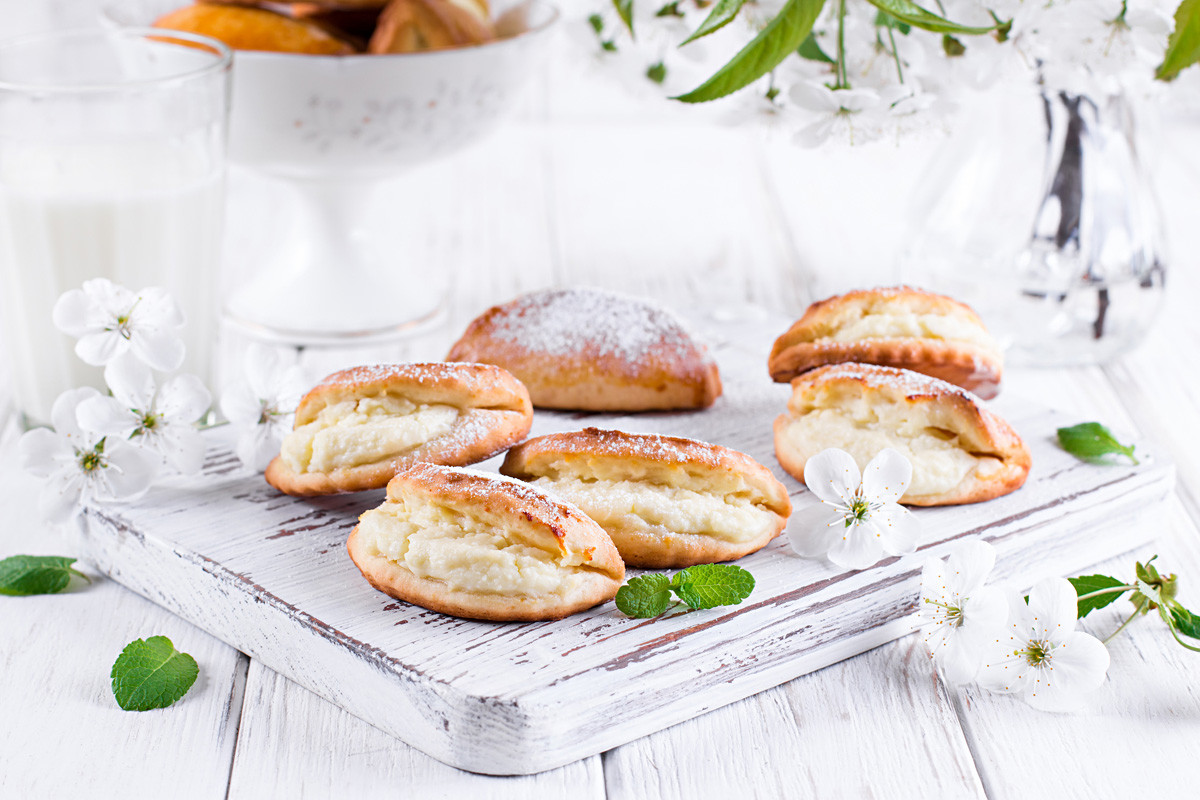 Top 32 Russian desserts: From plain tasty to finger lickin' good ...