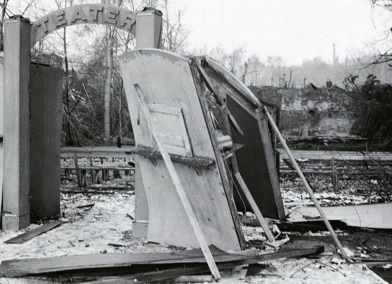 Позориште на отвореном после бомбардовања, 22. фебруар 1944.