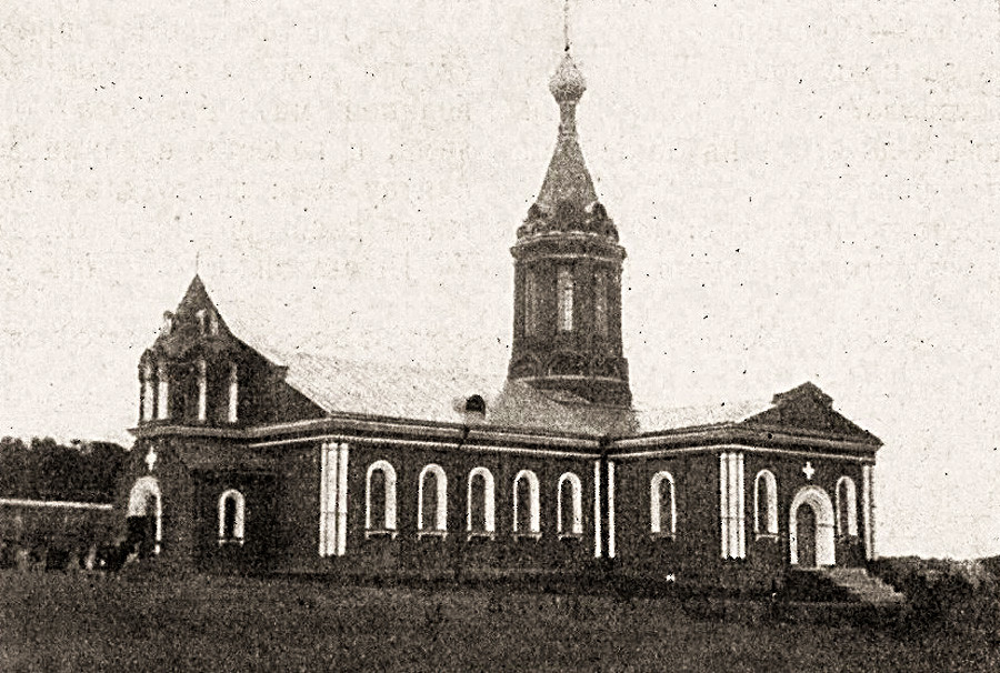 Храм преподобног Серафима Саровског на Донском гробљу пре преуређивања.