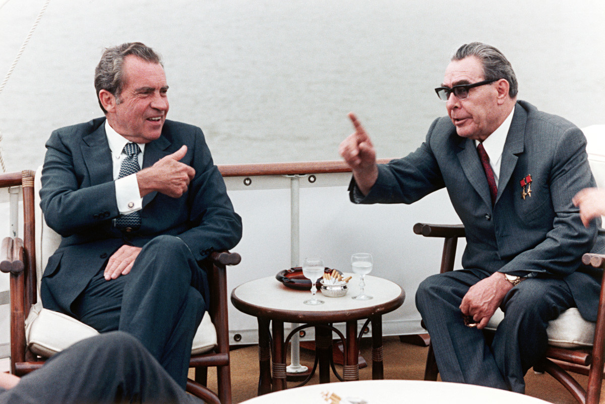 Richard Nixon e Leonid Brejnev.