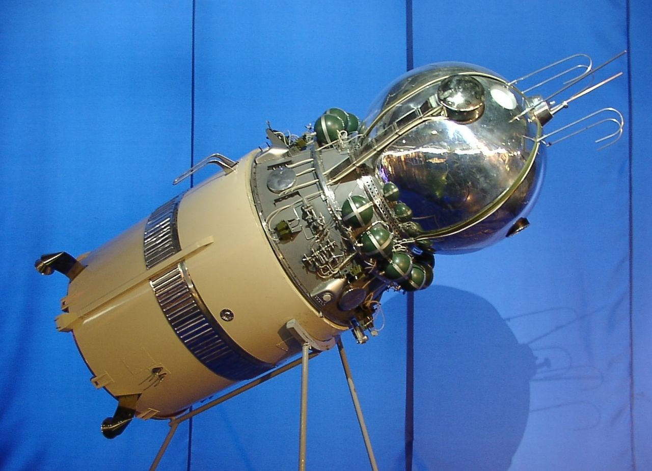 Model plovila Vostok-5, s katerim je leta 1963 letel Bikovski.