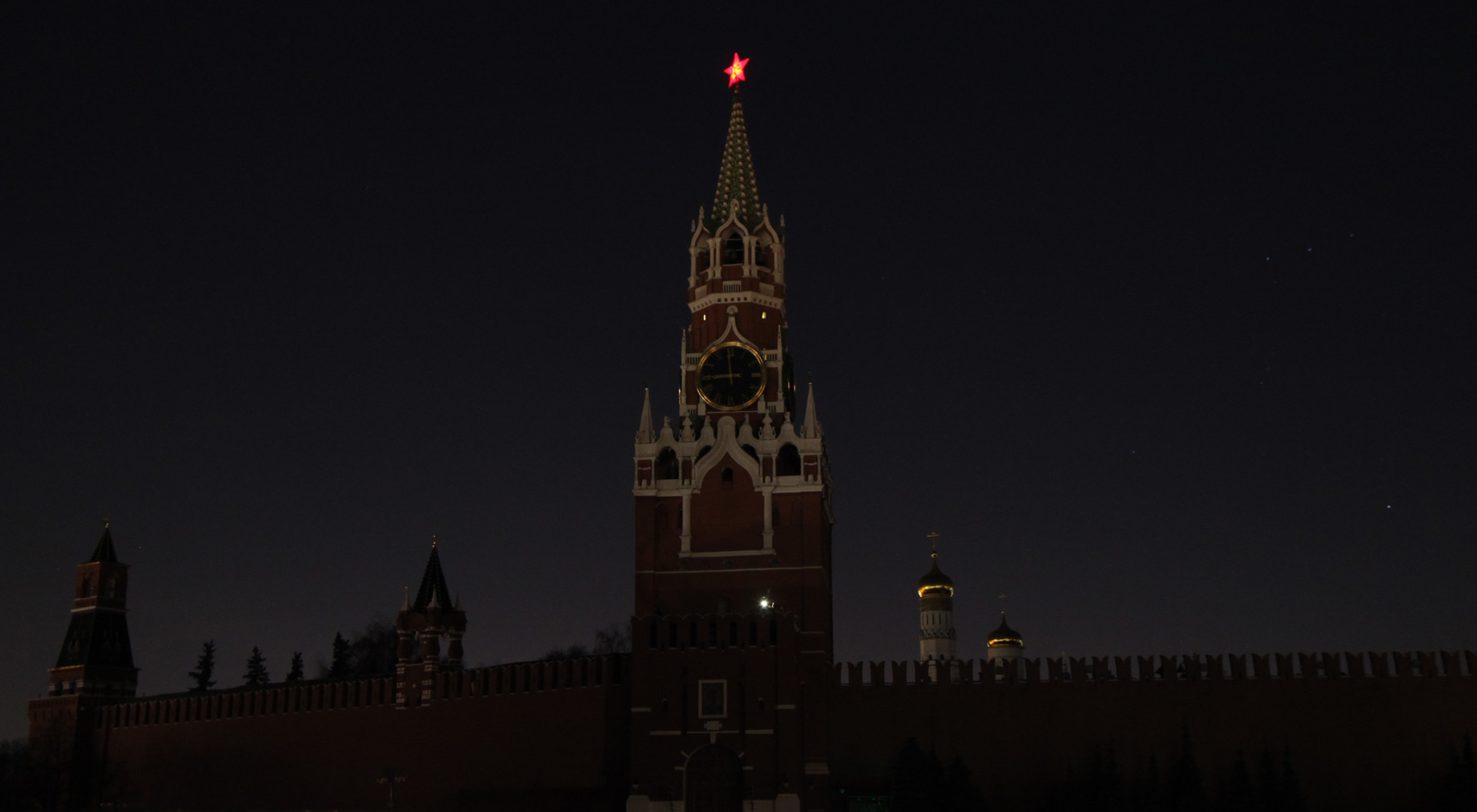 Kremlin saat pemadaman lampu.